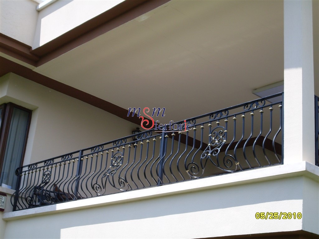 005 FERFORJE BALKON KORKULUK