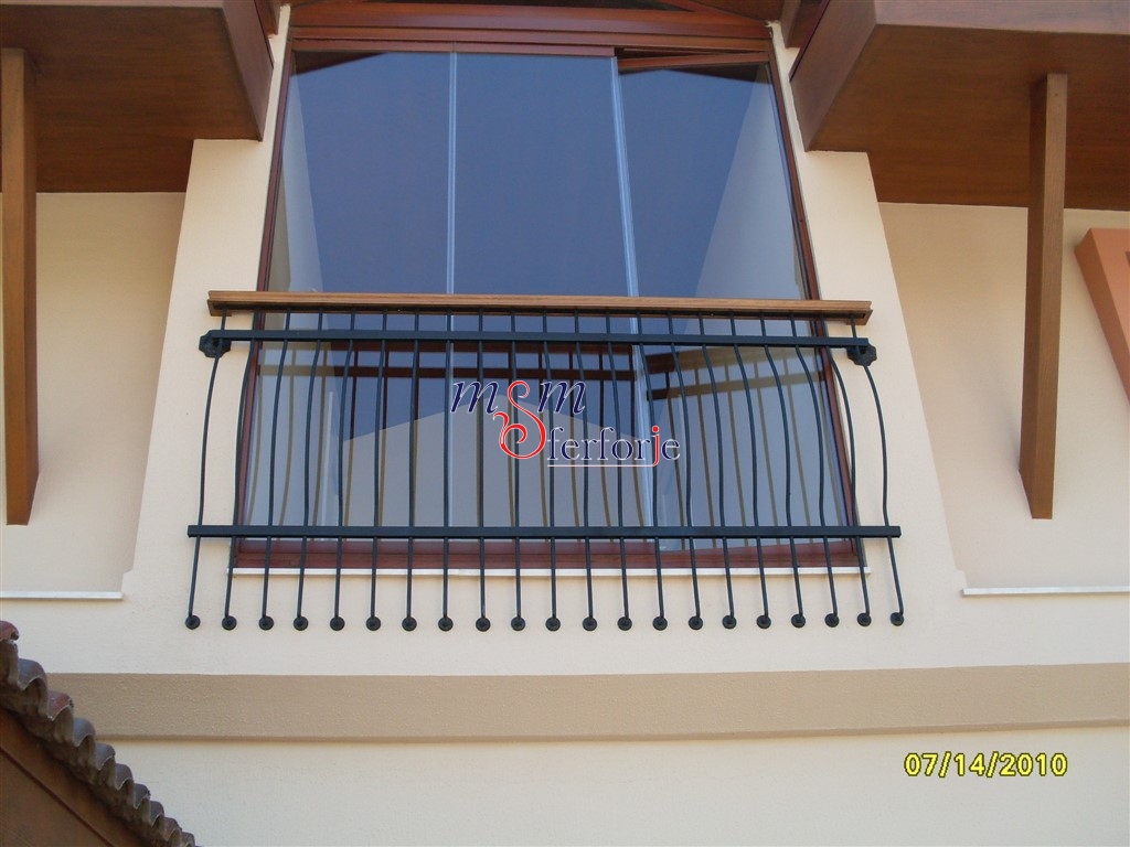 003 FERFORJE BALKON KORKULUK