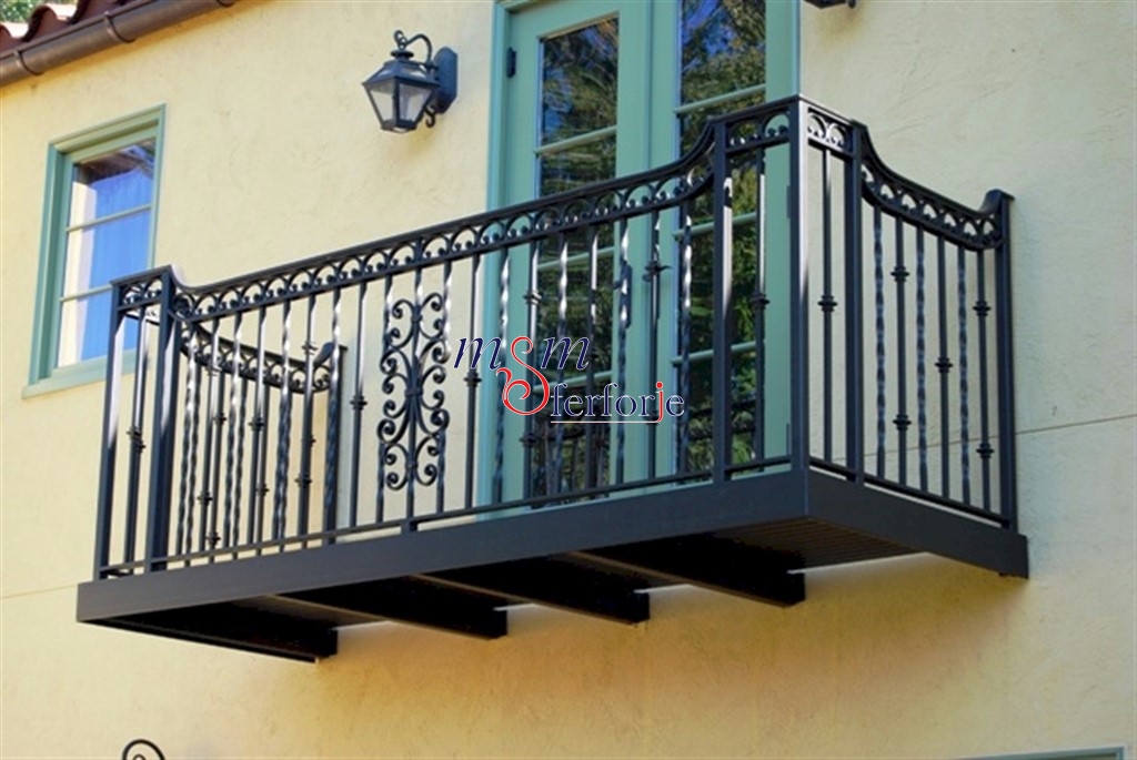 063 FERFORJE BALKON KORKULUK