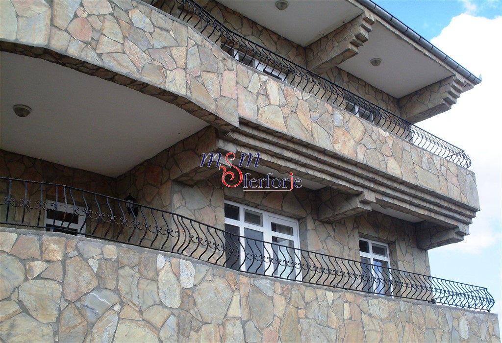 148 FERFORJE BALKON KORKULUK